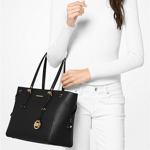 Like New Michael Kors Voyager Black Tote Bag - Picture 2 of 11